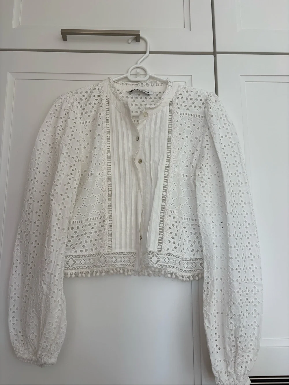Zara White Eyelet Lace Button-Front Blouse